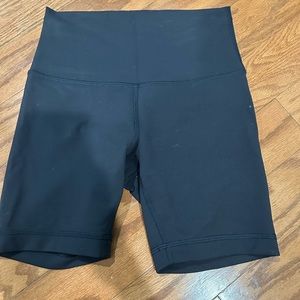 align biker shorts